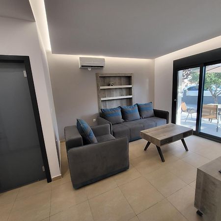 Radina Family Lejlighedshotel Kallithea  Eksteriør billede